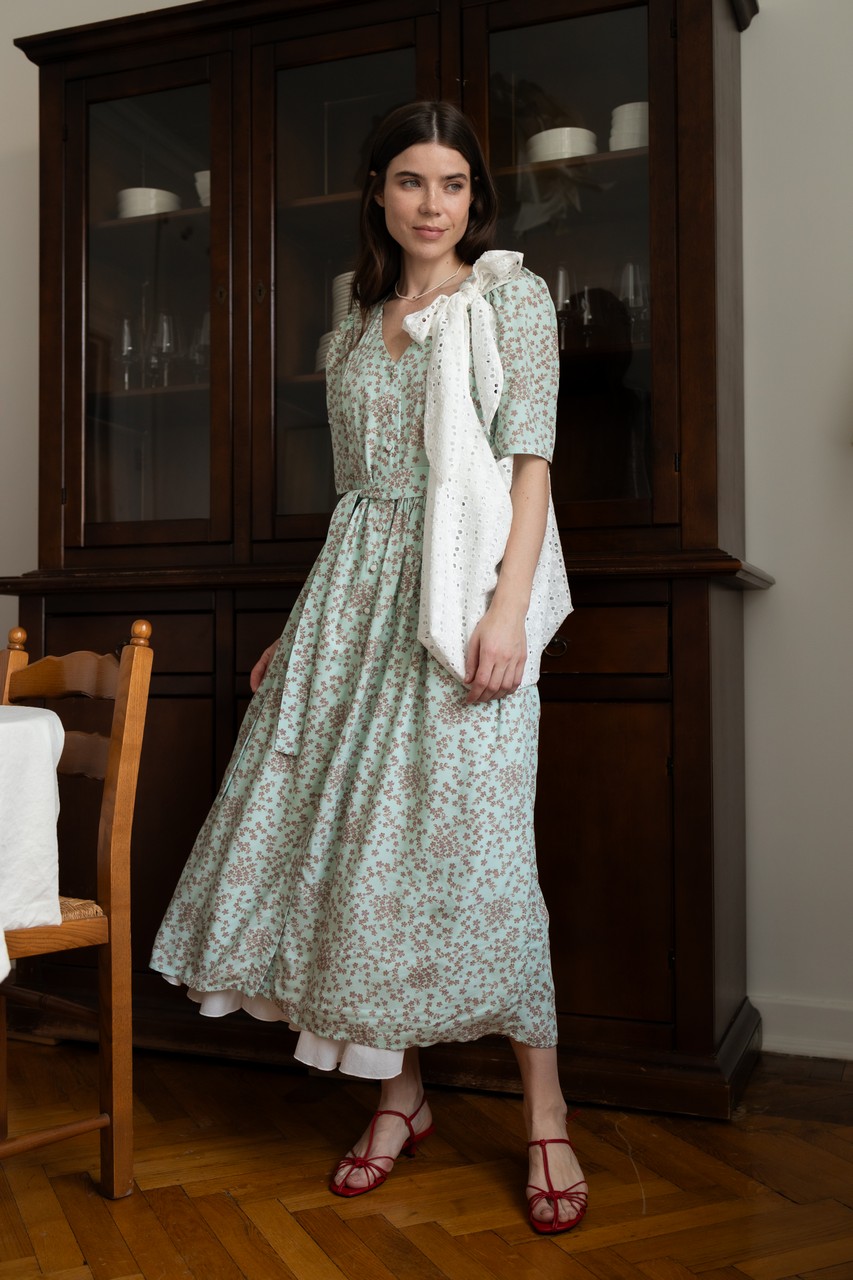 Платье Шарлотта миди из штапеля - мятный с цветами